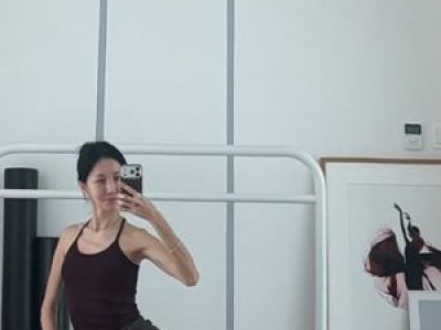 추천 강좌 윤혜진 운동복 입고 거울 셀카 올려 팬들 반응 뜨거움 썸네일