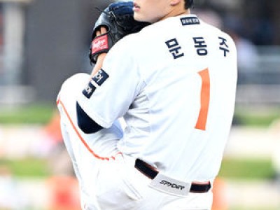 문동주 최정에게 연타석 홈런 허용했지만 빠른 볼로 화들짝 썸네일
