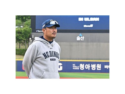 이호준 감독 10구 이상 커트 선수에게 커피 쿠폰 준다며 웃음 강좌 썸네일
