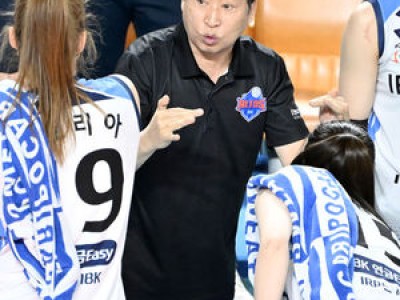IBK기업은행 김호철 감독 한국도로공사에 3연패 당해 썸네일