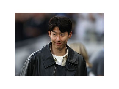추천 강좌 손흥민 여성과의 사진으로 논란에 휩싸임 썸네일