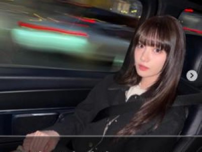 윤아 도심 배경으로 물오른 미모 뽐내 썸네일
