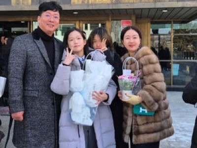 김지혜 박준형 딸 혜이 졸업식 사진 공개 썸네일